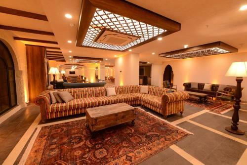Raymar Hotels Mard?n