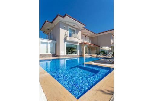 Villa Nirvana
