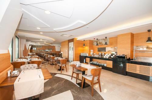 Acroter Hotel Spa - Full Board