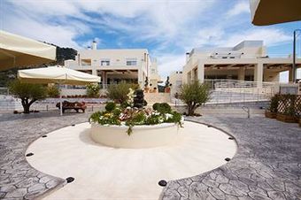 Aparthotel Almiriki Hotel