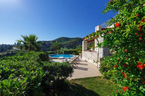 Harkia Villas