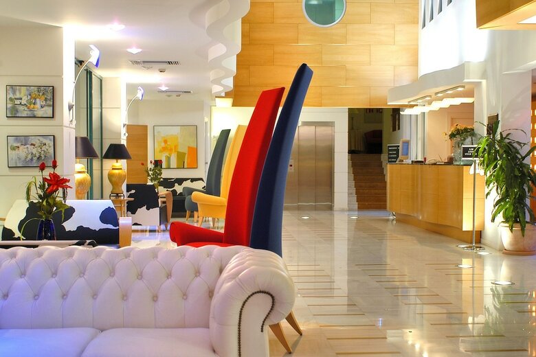 Hotel Poseidon Palace