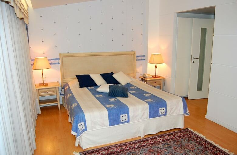 Hotel Poseidon Palace