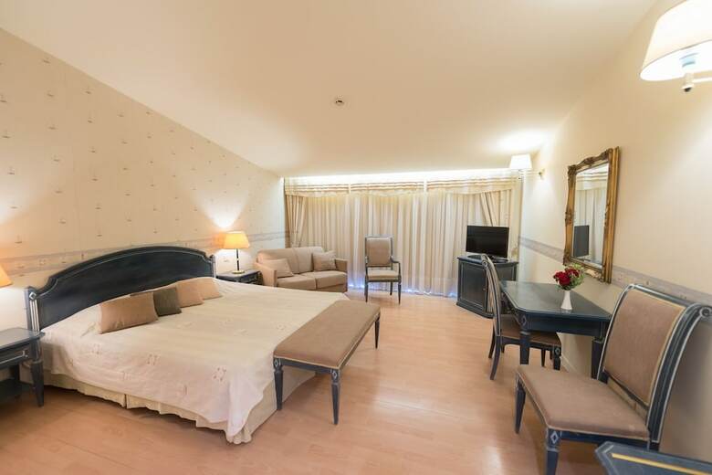 Hotel Poseidon Palace