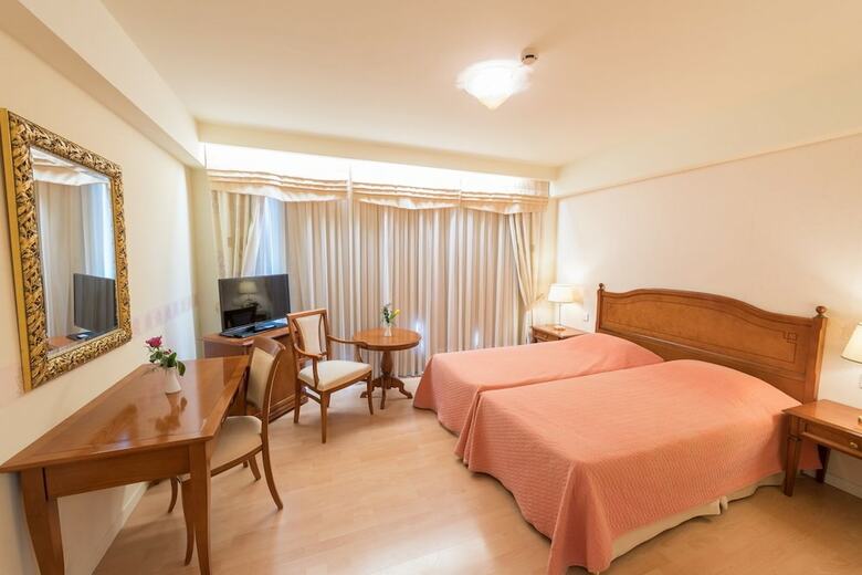 Hotel Poseidon Palace