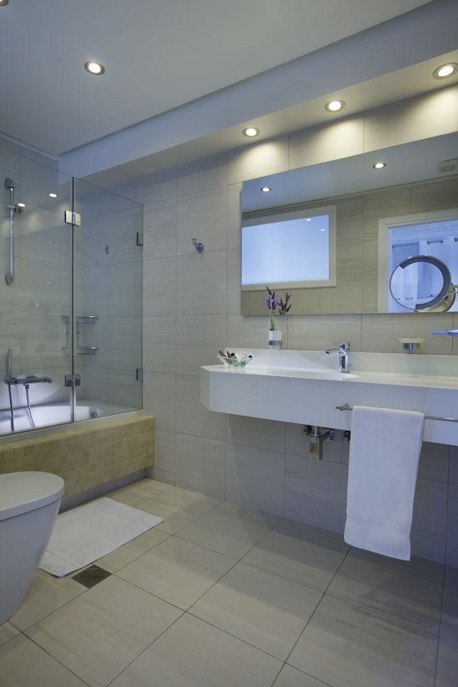 Hotel Selana Suites