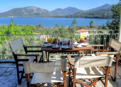 Hostal Gera's Olive Grove (elaionas Tis Geras)