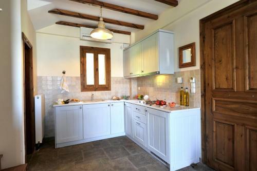 Hostal Gera's Olive Grove (elaionas Tis Geras)