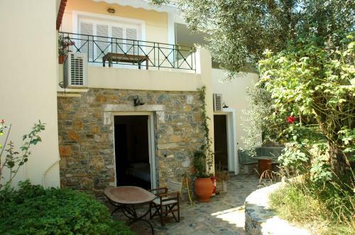 Hostal Gera's Olive Grove (elaionas Tis Geras)