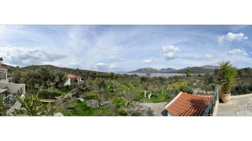 Hostal Gera's Olive Grove (elaionas Tis Geras)