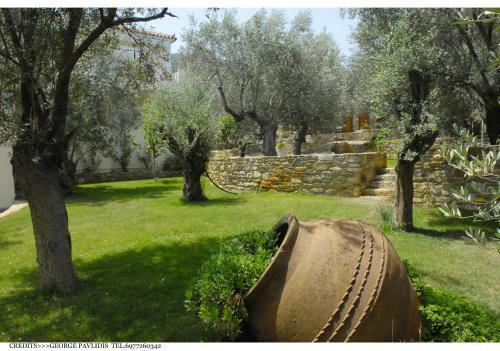 Hostal Gera's Olive Grove (elaionas Tis Geras)