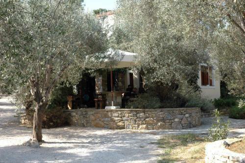 Hostal Gera's Olive Grove (elaionas Tis Geras)