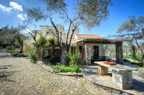 Hostal Gera's Olive Grove (elaionas Tis Geras)
