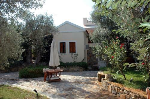 Hostal Gera's Olive Grove (elaionas Tis Geras)