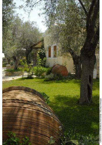 Hostal Gera's Olive Grove (elaionas Tis Geras)