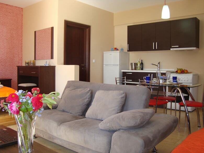 Mikros Gialos Apartments