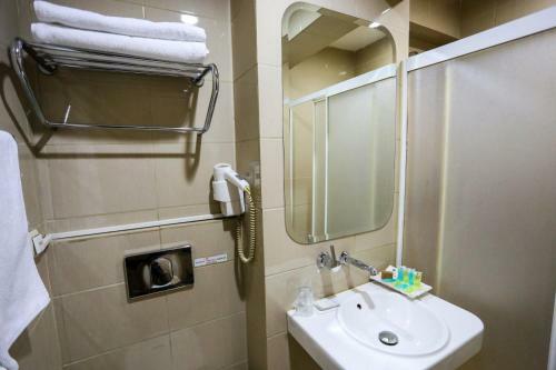 S?vas Hotel Nevv