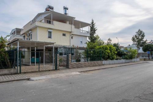 Villa Lale - 3 Bed With Top Kitchen And Garden!