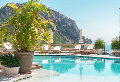Hotel Pilos Deluxe