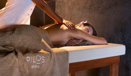 Hotel Pilos Deluxe