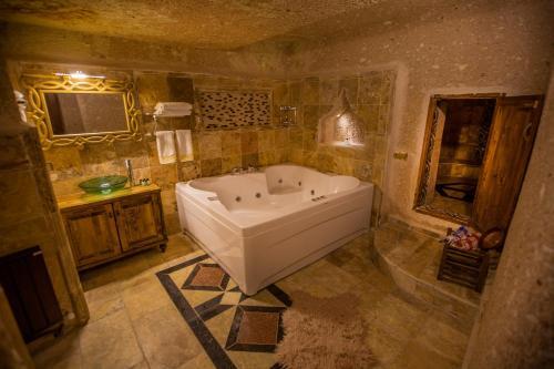 Royal Cave Hotel