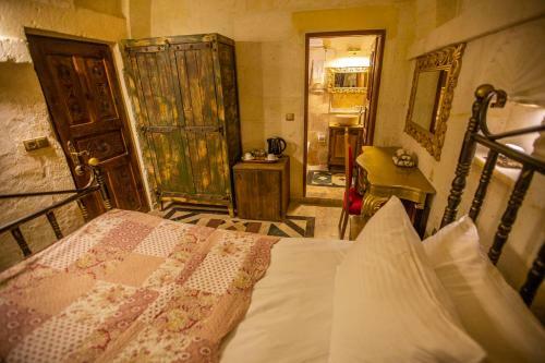 Royal Cave Hotel