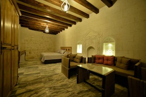 Crassus Cave Hotel