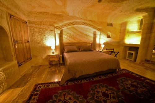 Crassus Cave Hotel