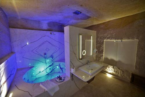 Crassus Cave Hotel