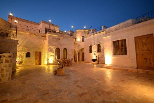 Crassus Cave Hotel