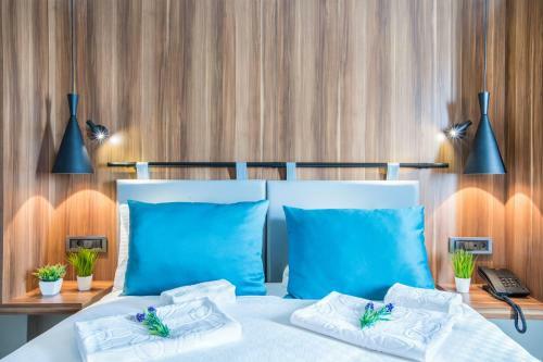 Signature Hotels