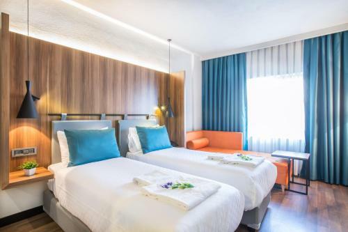Signature Hotels