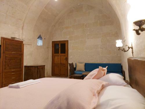 Armesos Cave Hotel