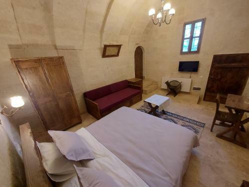 Armesos Cave Hotel