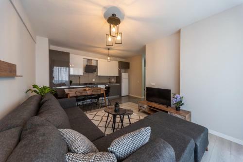 Hotel Green Hills Suites