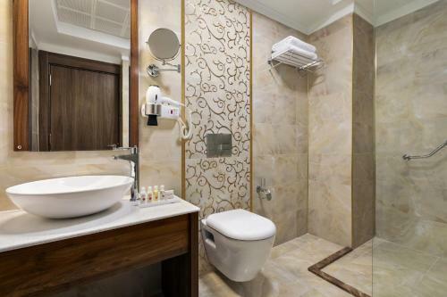 Hotel Ramada By Wyndham Van