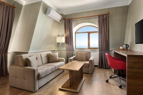 Hotel Ramada By Wyndham Van