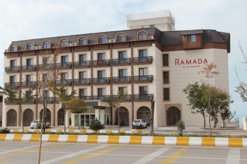 Hotel Ramada By Wyndham Van