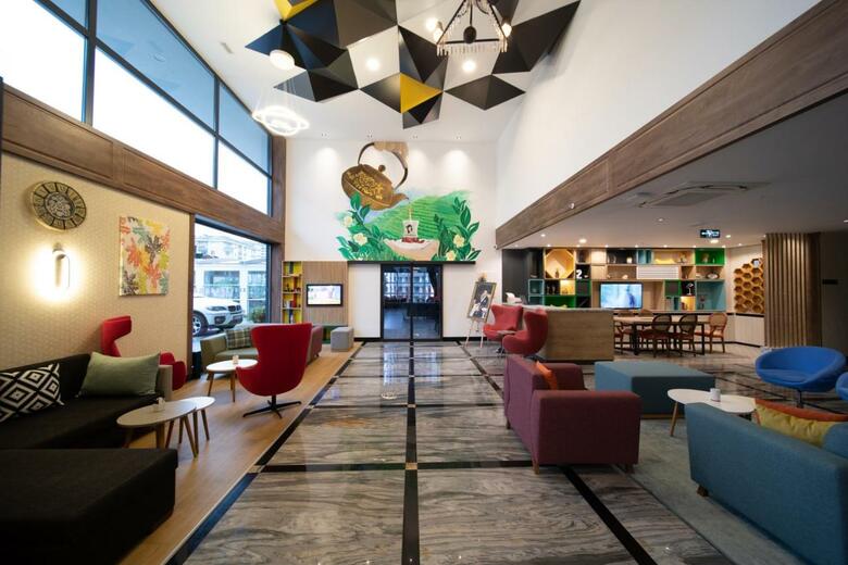 Hero's Hotel