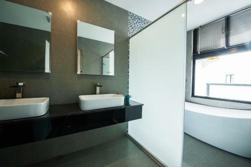 Hostal SH Villa