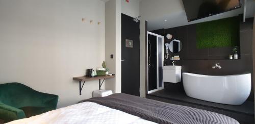 Hostal Leo111/yan Cheng Pier 2