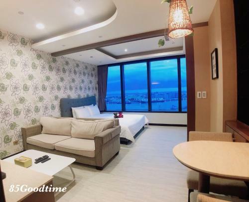 Hostal 85??-??85??