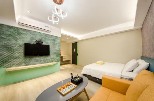 Anich Fashion Inn