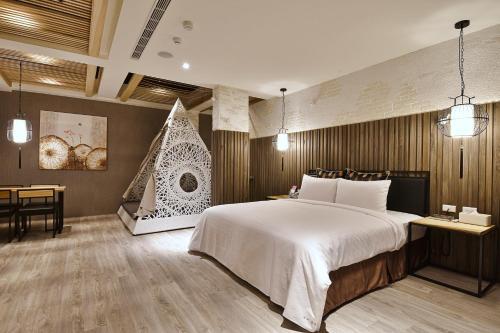 Motel ????????-???