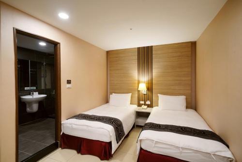 Hotel ????-???