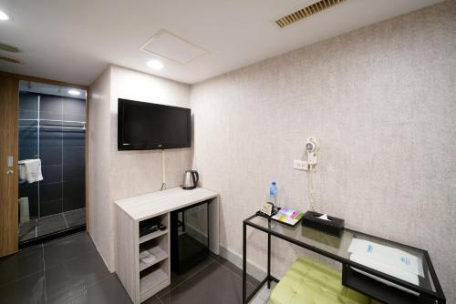 Hotel ????-???