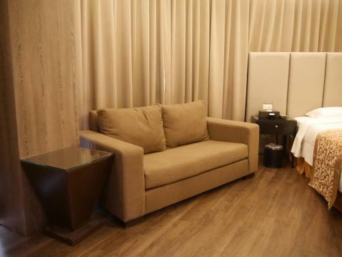 Refinement Motel