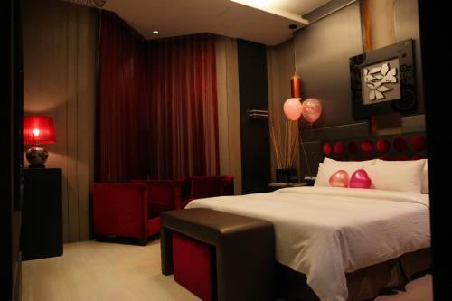 Go Shine Motel