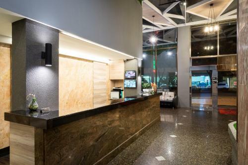 Yadi Hotel
