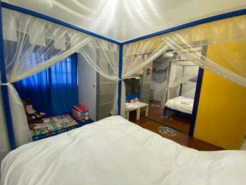 Bed & Breakfast Attachment Style Inn